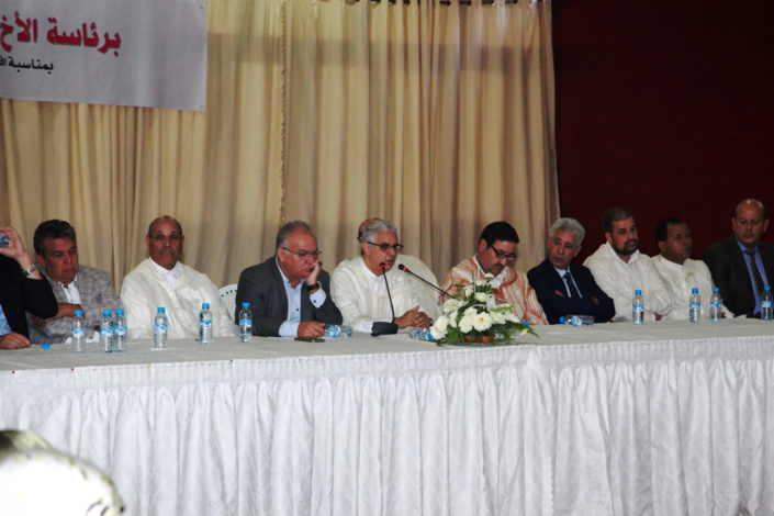 الأمين العام لحزب الاستقلال يترأس اجتماعا مشتركا للفريق الاستقلالي بمجلسي النواب والمستشارين الأمين العام لحزب الاستقلال يترأس اجتماعا مشتركا للفريق الاستقلالي بمجلسي النواب والمستشارين