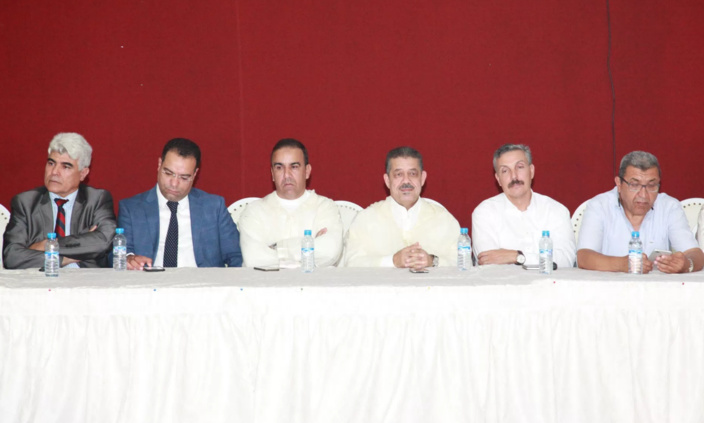 الأمين العام لحزب الاستقلال يترأس اجتماعا مشتركا للفريق الاستقلالي بمجلسي النواب والمستشارين الأمين العام لحزب الاستقلال يترأس اجتماعا مشتركا للفريق الاستقلالي بمجلسي النواب والمستشارين