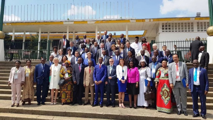 الأخ عبد اللطيف أبدوح يعقد لقاءات مع مسؤولين برلمانيين بأبيدجان الأخ عبد اللطيف أبدوح يعقد لقاءات مع مسؤولين برلمانيين بأبيدجان