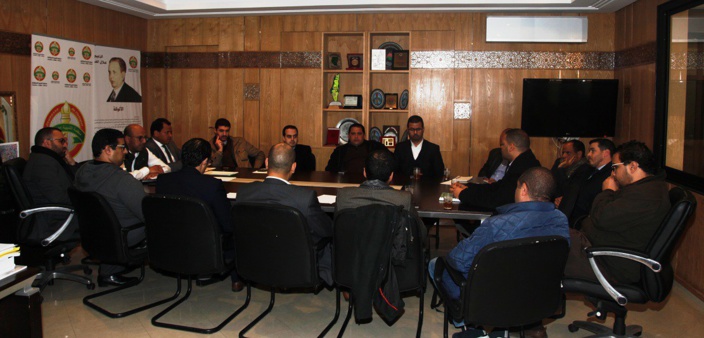 لأخ محمد ولد الرشيد المسؤول عن منظمات وروابط الحزب في لقاء مع المكتب التنفيذي للشبيبة الاستقلالية لأخ محمد ولد الرشيد المسؤول عن منظمات وروابط الحزب في لقاء مع المكتب التنفيذي للشبيبة الاستقلالية