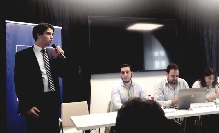 انتخاب الأخ عبد المجيد الفاسي نائبا لرئيس منظمة الأممية الأوربية للشباب الديموقراطي انتخاب الأخ عبد المجيد الفاسي نائبا لرئيس منظمة الأممية الأوربية للشباب الديموقراطي