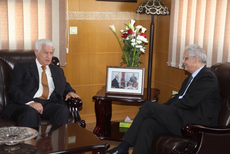 الأخ الأمين العام لحزب الاستقلال يستقبل السيد عباس زكي عضو حركة فتح الفلسطينية الأخ الأمين العام لحزب الاستقلال يستقبل السيد عباس زكي عضو حركة فتح الفلسطينية