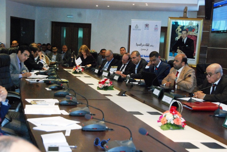 في لقاء دراسي للفريق الاستقلالي بمجلس المستشارين : خبراء ومختصون يناقشون  دور التحفيظ العقاري في تحقيق الأمن التعاقدي    في لقاء دراسي للفريق الاستقلالي بمجلس المستشارين : خبراء ومختصون يناقشون  دور التحفيظ العقاري في تحقيق الأمن التعاقدي