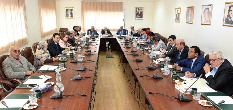 اللجنة التنفيذية لحزب الاستقلال تسجل خطورة حالة الركود الاقتصادي ببلادنا اللجنة التنفيذية لحزب الاستقلال تسجل خطورة حالة الركود الاقتصادي ببلادنا