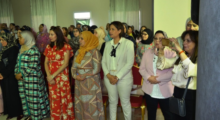 منظمة المرأة الاستقلالية تتبنى قضية نساء معبر باب سبتة منظمة المرأة الاستقلالية تتبنى قضية نساء معبر باب سبتة