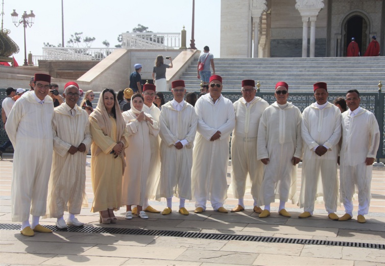 وفد من قيادة حزب الاستقلال برئاسة الأخ الأمين العام يترحم على الروح الطاهرة لأب الأمة وأرواح شهداء الحرية والاستقلال وفد من قيادة حزب الاستقلال برئاسة الأخ الأمين العام يترحم على الروح الطاهرة لأب الأمة وأرواح شهداء الحرية والاستقلال