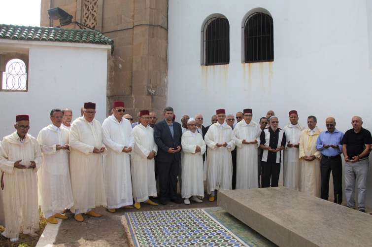 وفد من قيادة حزب الاستقلال برئاسة الأخ الأمين العام يترحم على الروح الطاهرة لأب الأمة وأرواح شهداء الحرية والاستقلال