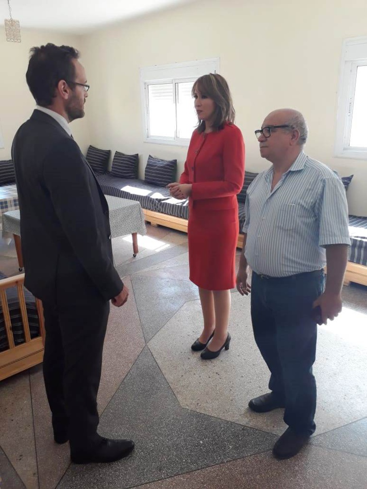 وفد رفيع المستوى عن السفارة البريطانية في زيارة مجاملة للمفتشية الإقليمية لحزب الاستقلال بالحسيمة وفد رفيع المستوى عن السفارة البريطانية في زيارة مجاملة للمفتشية الإقليمية لحزب الاستقلال بالحسيمة