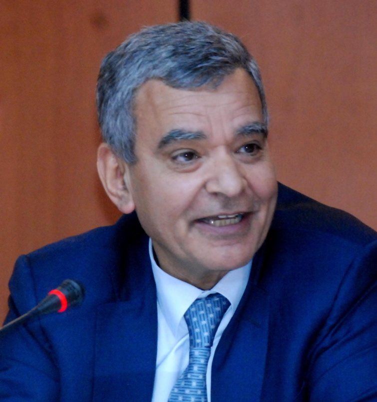 الاخ أحمد التومي : المقاولات والمؤسسات العمومية مدعوة الى الانخراط في البورصة للمساهمة في خلق الثورة الاخ أحمد التومي : المقاولات والمؤسسات العمومية مدعوة الى الانخراط في البورصة للمساهمة في خلق الثورة