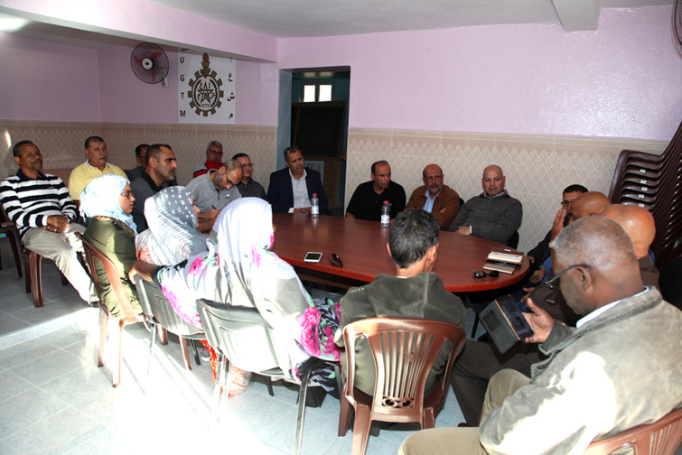 في لقاء جهوي للجامعة الوطنية لموظفي وأعوان الشبيبة والرياضة بجهة العيون في لقاء جهوي للجامعة الوطنية لموظفي وأعوان الشبيبة والرياضة بجهة العيون