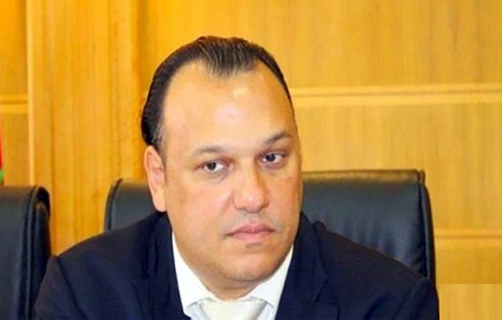 الأخ محمد سعود أطروحته لنيل الدكتوراه في القانون العام بالفرنسية الأخ محمد سعود أطروحته لنيل الدكتوراه في القانون العام بالفرنسية