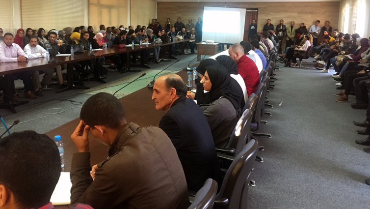 الأخ جمال ديواني يؤطر ندوة علمية تحليلية حول مشروع قاوم المالية لسنة 2019 الأخ جمال ديواني يؤطر ندوة علمية تحليلية حول مشروع قاوم المالية لسنة 2019