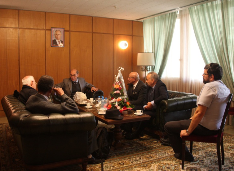 السفير الروسي بالمغرب يوشح الأخ حسن السنتيسي بوسام الصداقة بين الشعوب عرفانا بمجهوداته في سبيل تطوير العلاقات الاقتصادية بين البلدين