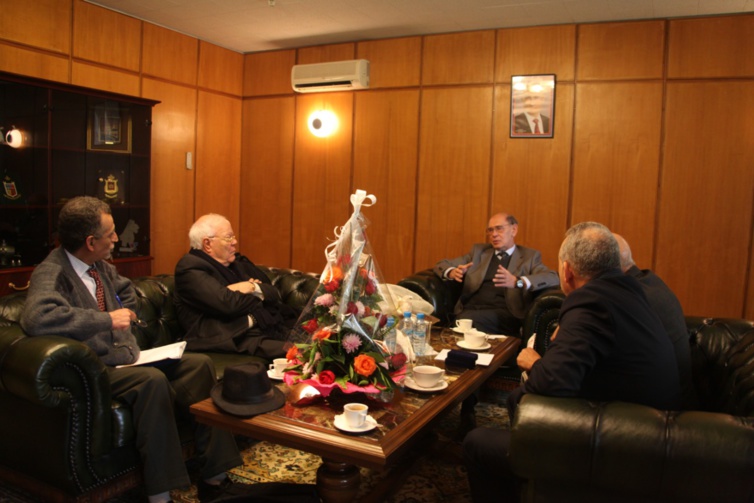 السفير الروسي بالمغرب يوشح الأخ حسن السنتيسي بوسام الصداقة بين الشعوب عرفانا بمجهوداته في سبيل تطوير العلاقات الاقتصادية بين البلدين السفير الروسي بالمغرب يوشح الأخ حسن السنتيسي بوسام الصداقة بين الشعوب عرفانا بمجهوداته في سبيل تطوير العلاقات الاقتصادية بين البلدين