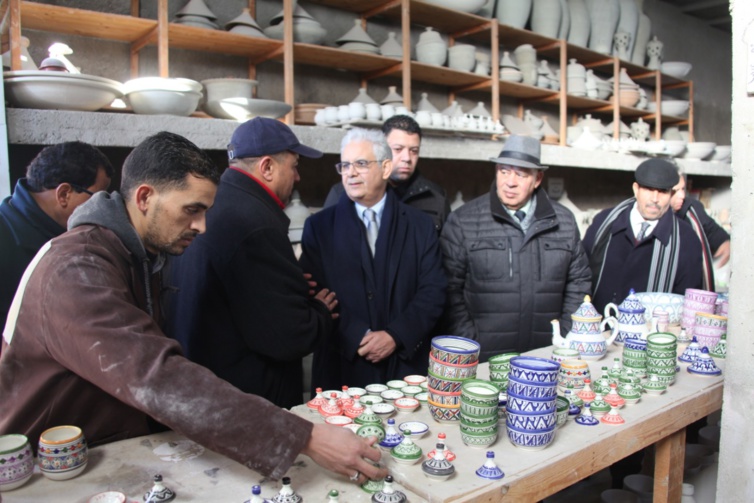 وفد استقلالي هام برئاسة الأخ الأمين العام يقوم بزيارة ميدانية لإحدى الأوراش الحرفية بفاس للإطلاع عن قرب على وضعية الصناع التقليديين والإنصات لإنشغالاتهم وفد استقلالي هام برئاسة الأخ الأمين العام يقوم بزيارة ميدانية لإحدى الأوراش الحرفية بفاس للإطلاع عن قرب على وضعية الصناع التقليديين والإنصات لإنشغالاتهم