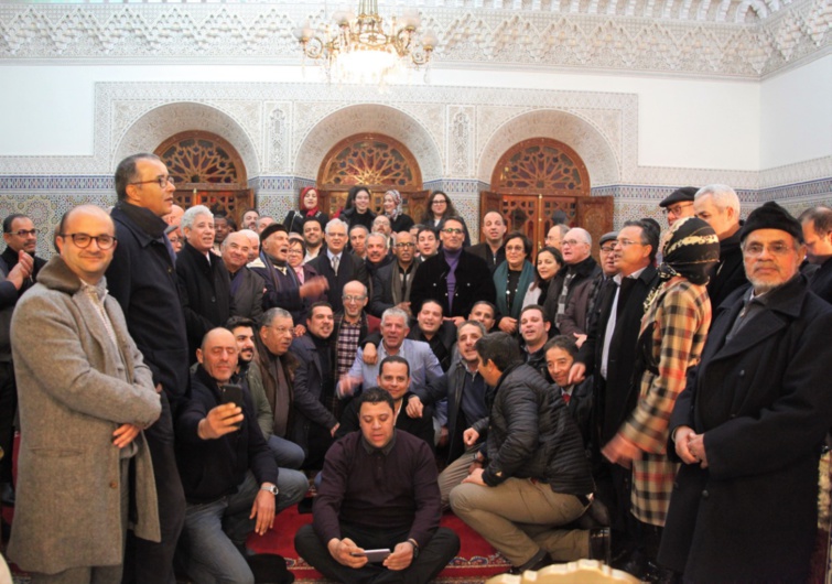 الأخ نزار بركة الأمين العام لحزب الاستقلال يعقد لقاءا تواصليا هاما مع رجال الأعمال والمنعشين الاقتصاديين بمدينة فاس الأخ نزار بركة الأمين العام لحزب الاستقلال يعقد لقاءا تواصليا هاما مع رجال الأعمال والمنعشين الاقتصاديين بمدينة فاس