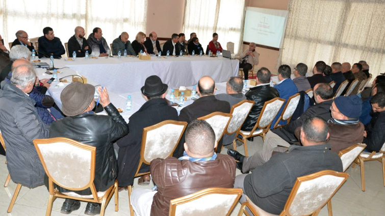 الأخ عبد اللطيف معزوز يؤطر لقاء تواصليا لرابطة الاقتصاديين الاستقلاليين بمكناس الأخ عبد اللطيف معزوز يؤطر لقاء تواصليا لرابطة الاقتصاديين الاستقلاليين بمكناس