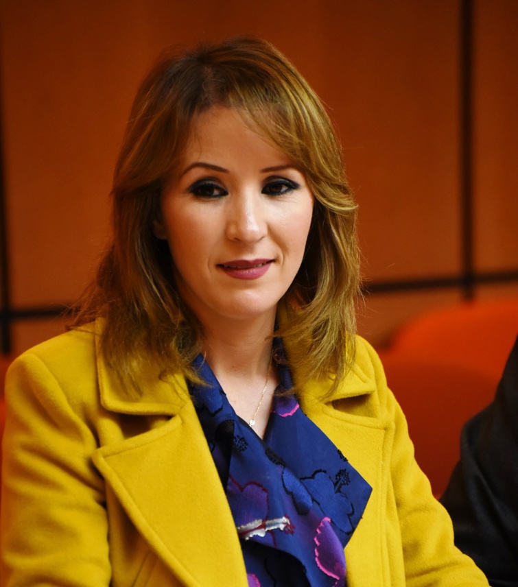 الأخت رفيعة المنصوري : الحكومة تتنصل  من دعم النقل المدرسي بالعالم القروي بعد نقل الصلاحية إلى المجالس الاقليمية