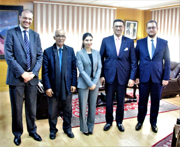 الأخوين شيبة ماء العينين ورحال المكاوي يستقبلان وفدا عن حزب الوفاق الوطني العراقي الأخوين شيبة ماء العينين ورحال المكاوي يستقبلان وفدا عن حزب الوفاق الوطني العراقي