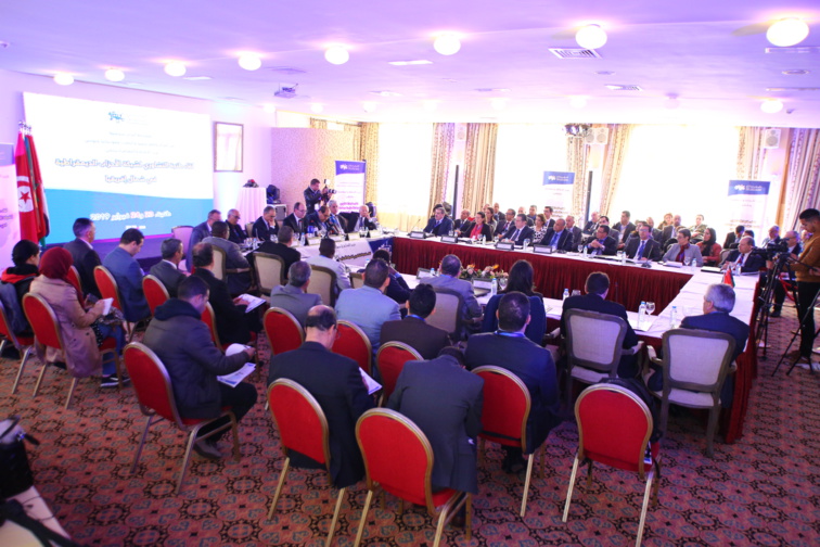 الأخ شيبة ماء العينين خلال اللقاء التشاوري للأحزاب الديمقراطية بشمال إفريقيا بطنجة.. حزب الاستقلال يثمن كل المبادرات الهادفة إلى ما يجمع بين الشعوب المغاربية الأخ شيبة ماء العينين خلال اللقاء التشاوري للأحزاب الديمقراطية بشمال إفريقيا بطنجة.. حزب الاستقلال يثمن كل المبادرات الهادفة إلى ما يجمع بين الشعوب المغاربية