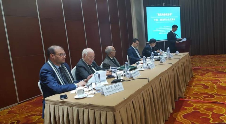 وفد عن قيادة حزب الاستقلال برئاسة الأخ الأمين العام يبحث مع مسؤولي الحزب الشيوعي الصيني سبل تعزيز التعاون بين الحزبين وفد عن قيادة حزب الاستقلال برئاسة الأخ الأمين العام يبحث مع مسؤولي الحزب الشيوعي الصيني سبل تعزيز التعاون بين الحزبين