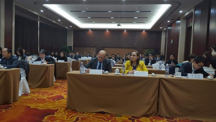 وفد عن قيادة حزب الاستقلال برئاسة الأخ الأمين العام يبحث مع مسؤولي الحزب الشيوعي الصيني سبل تعزيز التعاون بين الحزبين وفد عن قيادة حزب الاستقلال برئاسة الأخ الأمين العام يبحث مع مسؤولي الحزب الشيوعي الصيني سبل تعزيز التعاون بين الحزبين