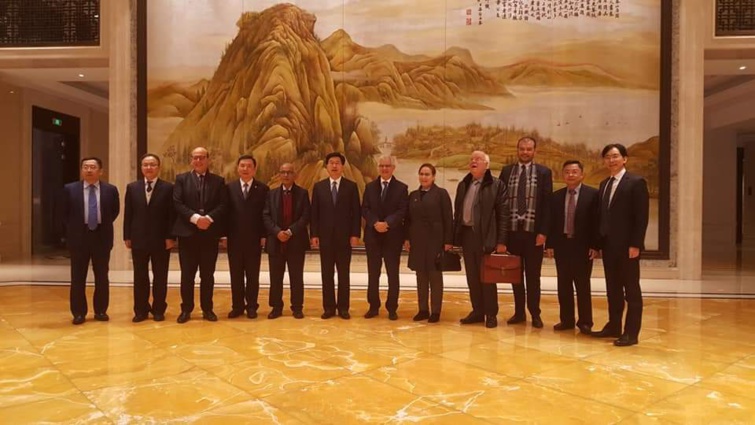 وفد عن قيادة حزب الاستقلال برئاسة الأخ الأمين العام يبحث مع مسؤولي الحزب الشيوعي الصيني سبل تعزيز التعاون بين الحزبين وفد عن قيادة حزب الاستقلال برئاسة الأخ الأمين العام يبحث مع مسؤولي الحزب الشيوعي الصيني سبل تعزيز التعاون بين الحزبين