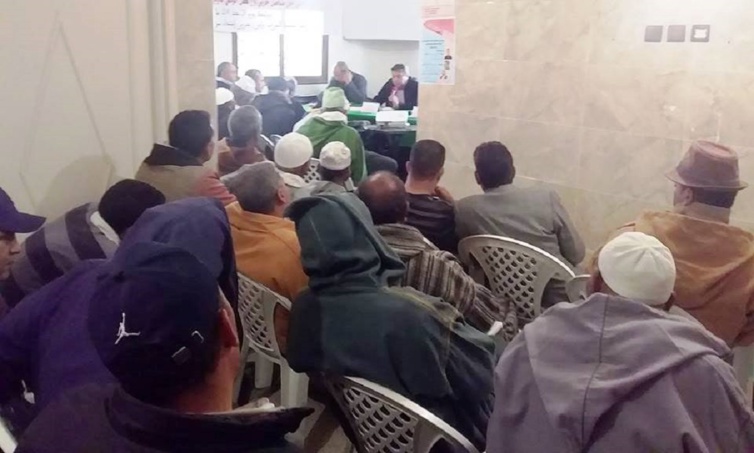 الأخ عبداللطيف أبدوح يترأس المجلس الإقليمي لحزب الاستقلال بالرحامنة الأخ عبداللطيف أبدوح يترأس المجلس الإقليمي لحزب الاستقلال بالرحامنة