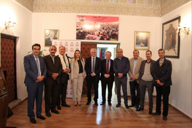 الأخ نزار بركة يترأس اجتماعا لرؤساء وممثلي الروابط المهنية الاستقلالية الأخ نزار بركة يترأس اجتماعا لرؤساء وممثلي الروابط المهنية الاستقلالية