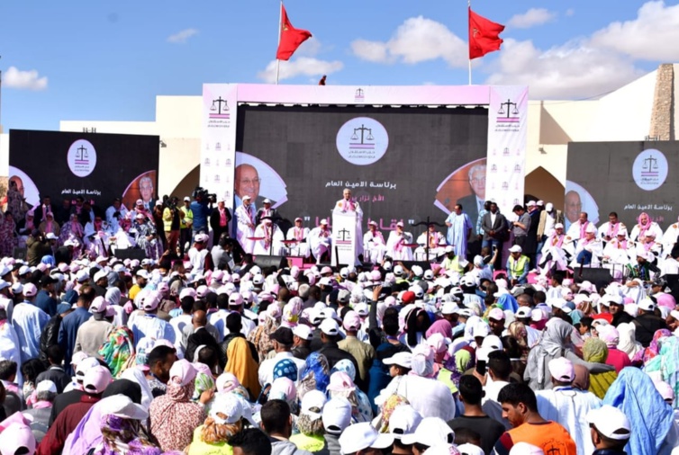 العيون حاضرة الأقاليم الجنوبية للمملكة تخرج عن بكرة أبيها في عرس استقلالي وطني حاشد