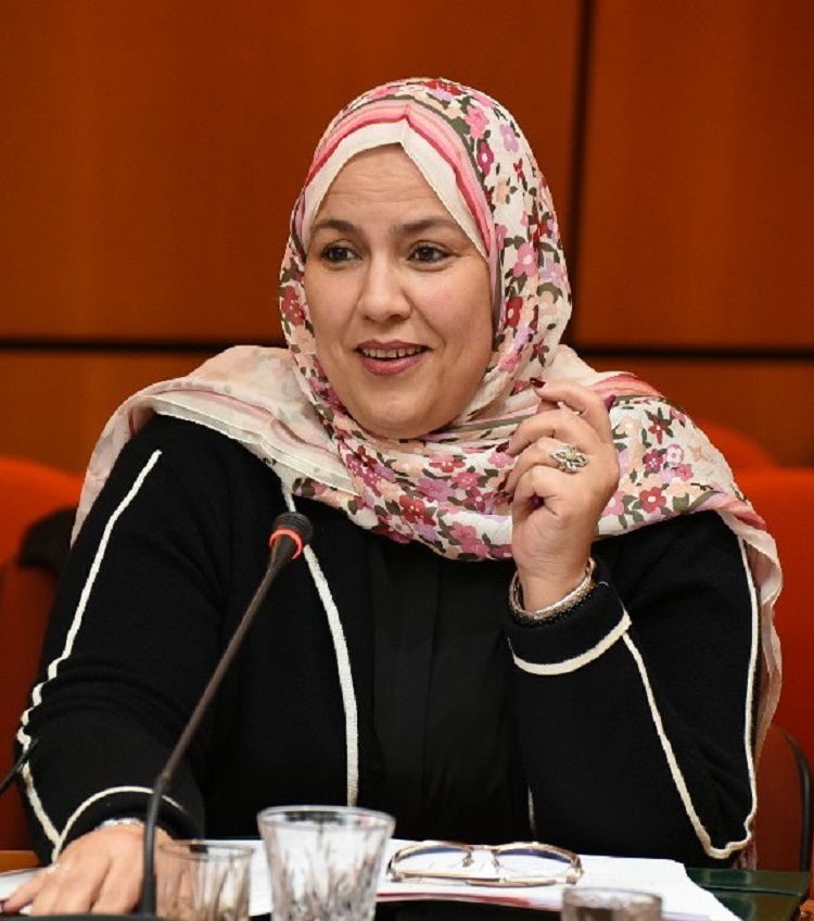 الأخت زينب قيوح : آلاف الحوامل بأولاد تايمة ينتظرن تعيين أخصائي في أمراض النساء والولادة الأخت زينب قيوح : آلاف الحوامل بأولاد تايمة ينتظرن تعيين أخصائي في أمراض النساء والولادة