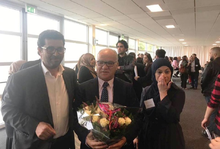 وفد من قيادة حزب الاستقلال يتدارس بهولندا أوضاع الجالية المغربية