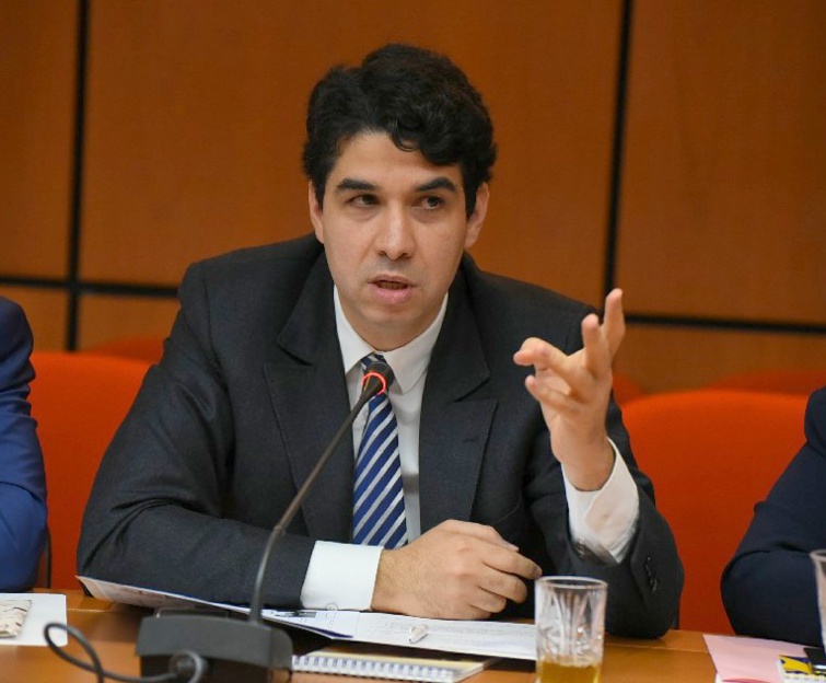 الأخ عبد المجيد الفاسي : تعدد اختلالات القناة الثانية يؤثر على جودة البرامج المقدمة للمواطنين الأخ عبد المجيد الفاسي : تعدد اختلالات القناة الثانية يؤثر على جودة البرامج المقدمة للمواطنين