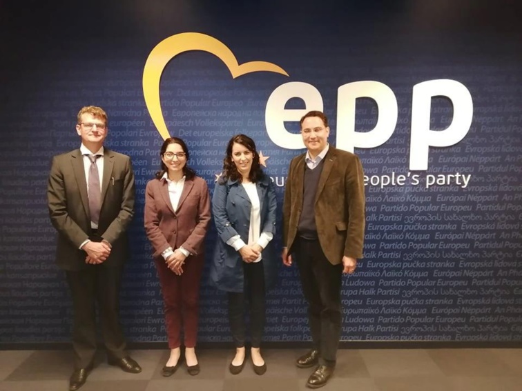 الأخت إنصاف الشراط تشارك في فعاليات الأسبوع الأوروبي للشباب ببروكسيل الأخت إنصاف الشراط تشارك في فعاليات الأسبوع الأوروبي للشباب ببروكسيل