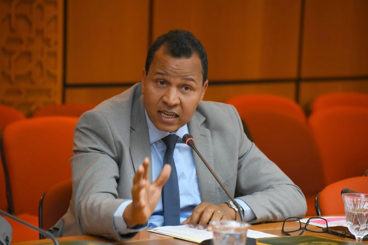 الأخ عمر عباسي : البطء في ملاءمة القوانين وتنفيذ بعضها يسائل مصداقية الارادة في مكافحة الفساد الأخ عمر عباسي : البطء في ملاءمة القوانين وتنفيذ بعضها يسائل مصداقية الارادة في مكافحة الفساد