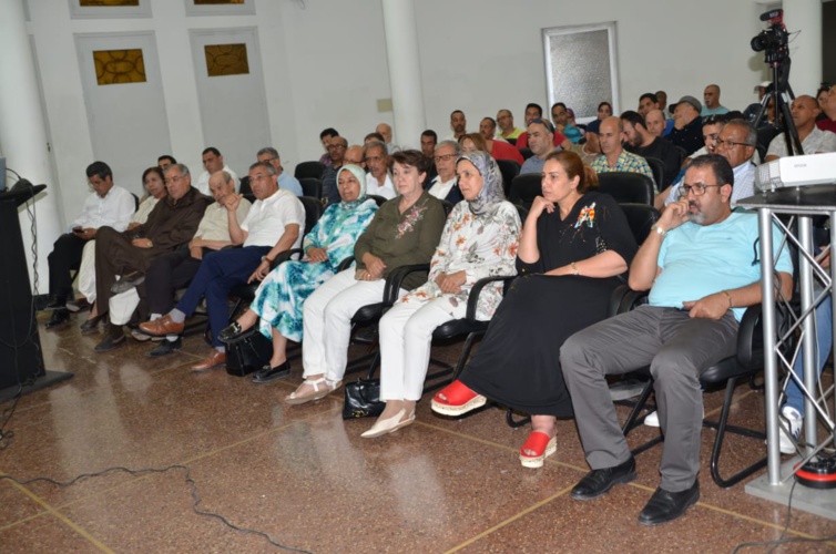 في ندوة فكرية لرابطة المهندسين الاستقلاليين بفاس.. افتخار حزب الاستقلال بالرصيد التاريخي والحضاري للمدينة العتيقة لفاس لا يقل أهمية عن انشغاله بتحسين ظروف عيش ساكنتها في ندوة فكرية لرابطة المهندسين الاستقلاليين بفاس.. افتخار حزب الاستقلال بالرصيد التاريخي والحضاري للمدينة العتيقة لفاس لا يقل أهمية عن انشغاله بتحسين ظروف عيش ساكنتها