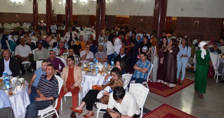 اﻷخ نزار بركة يترأس إفطارا جماعيا مع مناضلات ومناضلي مدينة مكناس اﻷخ نزار بركة يترأس إفطارا جماعيا مع مناضلات ومناضلي مدينة مكناس