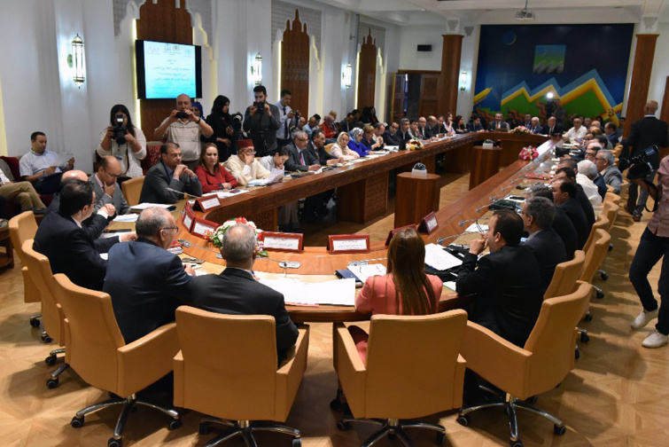 الأخ نورالدين مضيان: ضرورة إعادة النظر في الترسانة القانونية المتعلقة بالعقار والتعمير في العالم القروي الأخ نورالدين مضيان: ضرورة إعادة النظر في الترسانة القانونية المتعلقة بالعقار والتعمير في العالم القروي