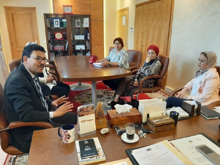 الفريق الاستقلالي يستقبل الحركة المطلبية للنساء السلاليات بالمغرب والجمعية الديموقراطية لنساء المغرب الفريق الاستقلالي يستقبل الحركة المطلبية للنساء السلاليات بالمغرب والجمعية الديموقراطية لنساء المغرب