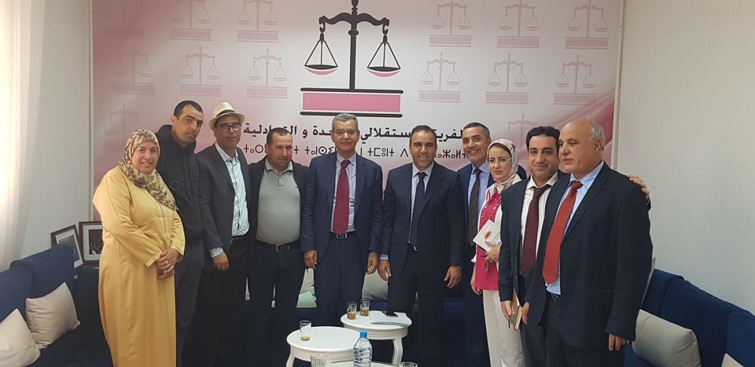 مسيرو الوكالات البريدية بالعالم القروي يناقشون أوضاعهم المهنية والاجتماعية مع الفريق الاستقلالي