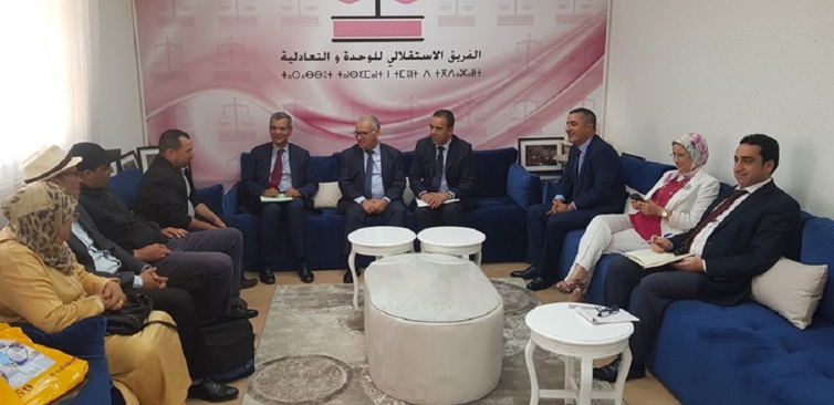 مسيرو الوكالات البريدية بالعالم القروي يناقشون أوضاعهم المهنية والاجتماعية مع الفريق الاستقلالي مسيرو الوكالات البريدية بالعالم القروي يناقشون أوضاعهم المهنية والاجتماعية مع الفريق الاستقلالي