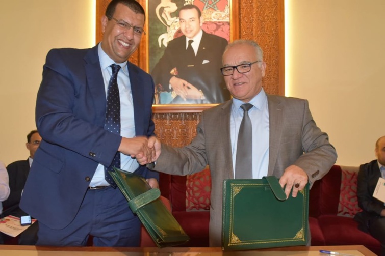 مبادرة غير مسبوقة في العمل البرلماني: الفريق الاستقلالي بمجلس النواب يبرم اتفاقية شراكة وتعاون مع المركز المتعدد التخصصات للبحث في حسن الأداء والتنافسية مبادرة غير مسبوقة في العمل البرلماني: الفريق الاستقلالي بمجلس النواب يبرم اتفاقية شراكة وتعاون مع المركز المتعدد التخصصات للبحث في حسن الأداء والتنافسية