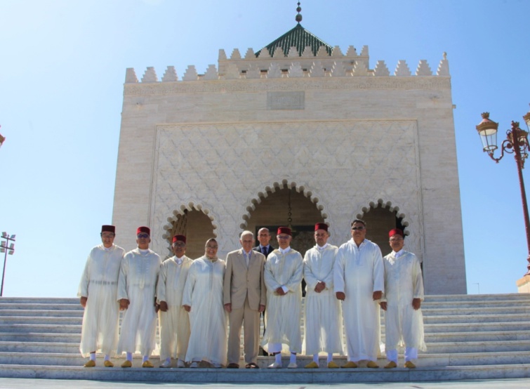 وفد من قيادة حزب الاستقلال برئاسة الأخ الأمين العام يترحم على الروح الطاهرة لجلالة المغفور له الملك محمد الخامس وعلى أرواح شهداء الحرية والاستقلال