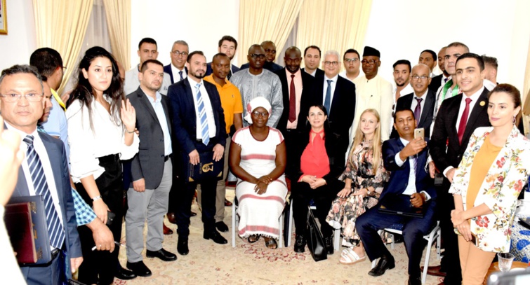 على هامش أشغال المؤتمر العام الثالث عشر لمنظمة الشبيبة الاستقلالية.. الأخ نزار بركة يعقد اجتماعا هاما مع ممثلي التنظيمات الحزبية الشبابية الأجنبية على هامش أشغال المؤتمر العام الثالث عشر لمنظمة الشبيبة الاستقلالية.. الأخ نزار بركة يعقد اجتماعا هاما مع ممثلي التنظيمات الحزبية الشبابية الأجنبية