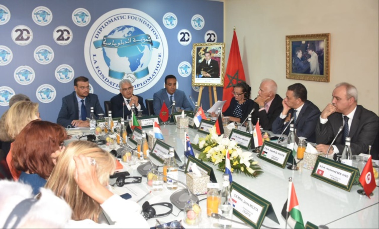 أمام أزيد من 40 من السفراء المعتمدين بالمغرب.. الأخ نزار بركة يبرز رؤية حزب الاستقلال للنموذج التنموي الجديد ويستحضر الطفرة التنموية التي تعرفها الأقاليم الجنوبية للمملكة أمام أزيد من 40 من السفراء المعتمدين بالمغرب.. الأخ نزار بركة يبرز رؤية حزب الاستقلال للنموذج التنموي الجديد ويستحضر الطفرة التنموية التي تعرفها الأقاليم الجنوبية للمملكة