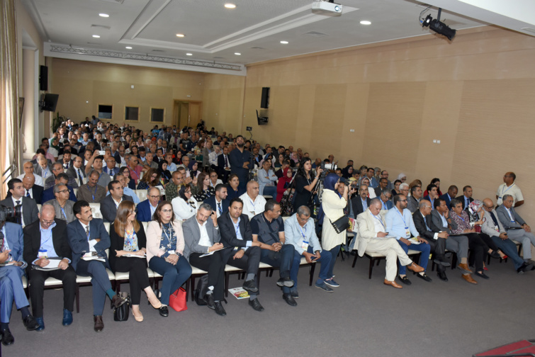 الأخ نزار بركة في منتدى "التفكير التعادلي".. الذكاء الاستقلالي يرصد مسالك وأجرأة الخروج من الأزمة الأخ نزار بركة في منتدى "التفكير التعادلي".. الذكاء الاستقلالي يرصد مسالك وأجرأة الخروج من الأزمة