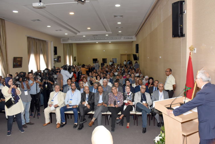 الأخ نزار بركة في منتدى "التفكير التعادلي".. الذكاء الاستقلالي يرصد مسالك وأجرأة الخروج من الأزمة الأخ نزار بركة في منتدى "التفكير التعادلي".. الذكاء الاستقلالي يرصد مسالك وأجرأة الخروج من الأزمة