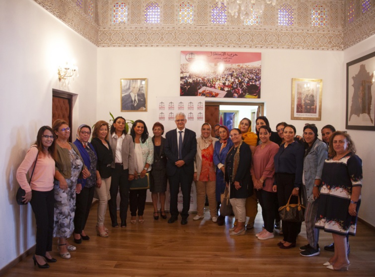 احتفالا باليوم الوطني للمرأة.. الأخ نزار بركة يوقع اتفاقيتين هامتين مع جمعيات نسائية تهدفان النهوض بالحقوق الانسانية للنساء والالتزام المعنوي من أجل المناصفة احتفالا باليوم الوطني للمرأة.. الأخ نزار بركة يوقع اتفاقيتين هامتين مع جمعيات نسائية تهدفان النهوض بالحقوق الانسانية للنساء والالتزام المعنوي من أجل المناصفة