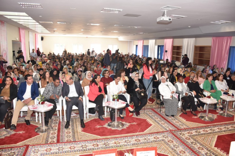 الأخ نزار بركة.. يدعو الحكومة إلى القطع مع التسويف الممارس في تنزيل الاستراتيجيات المتعلقة بالمناصفة ويؤكد على ضرورة التمكين السياسي للمرأة والدفع بمشاركتها الفاعلة في صنع القرار والمساهمة في التنمية