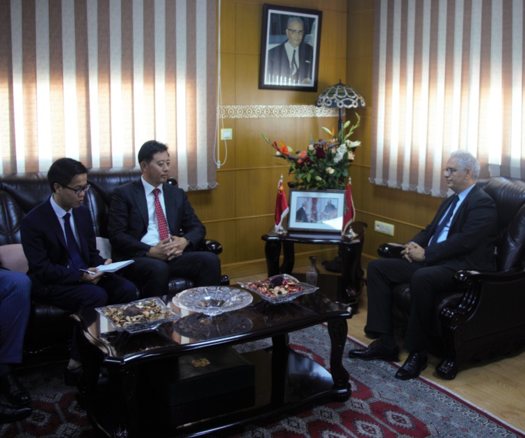 الأخ نزار بركة يستقبل السيد آن يوجون الأمين العام للرابطة الشعبية الصينية للسلام ونزع السلاح والوفد المرافق له الأخ نزار بركة يستقبل السيد آن يوجون الأمين العام للرابطة الشعبية الصينية للسلام ونزع السلاح والوفد المرافق له